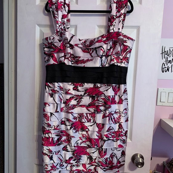 Formal Floral Pattered Dress - Picture 1 of 3